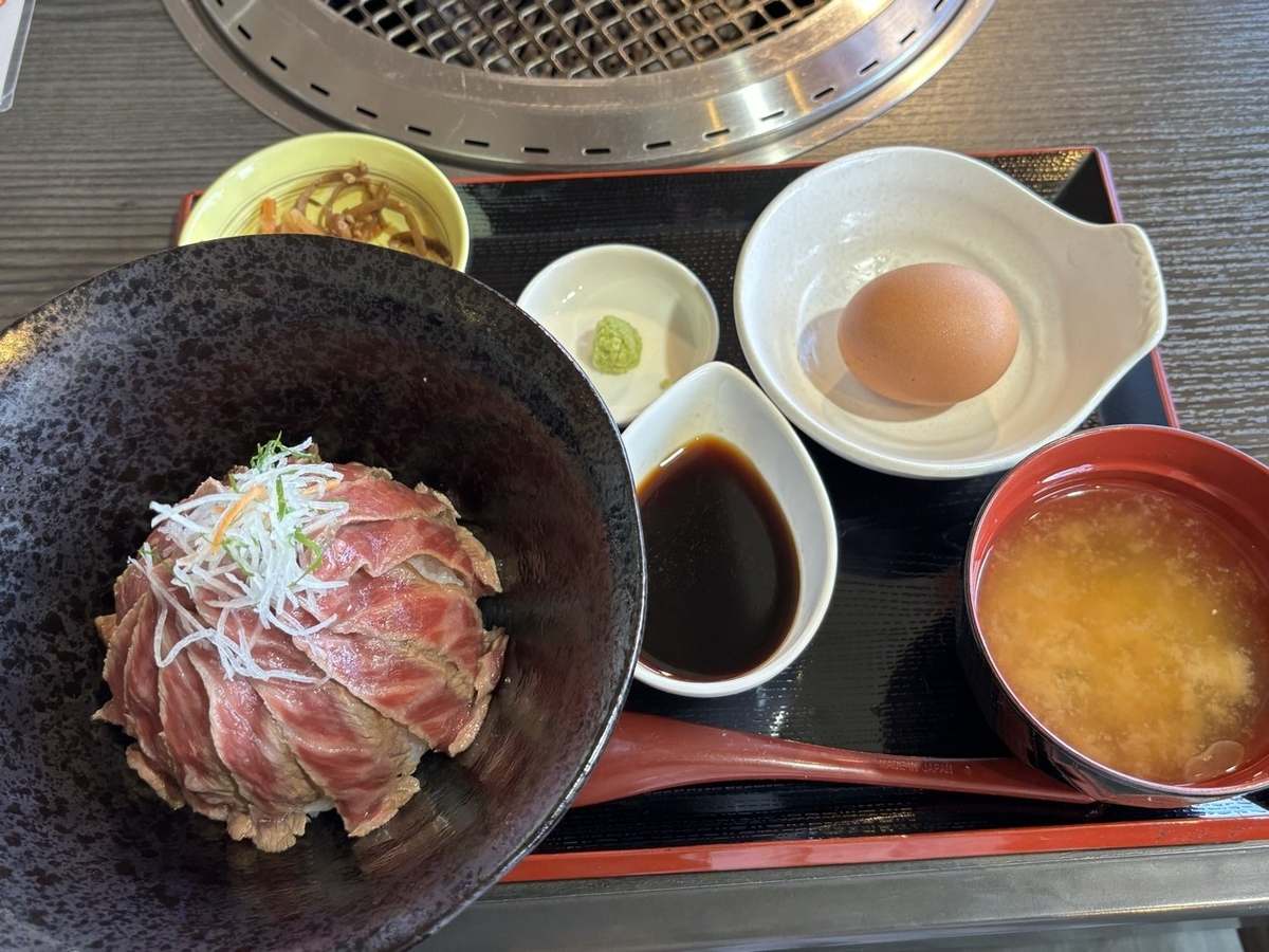 あそ望の郷くぎののあか牛丼セット